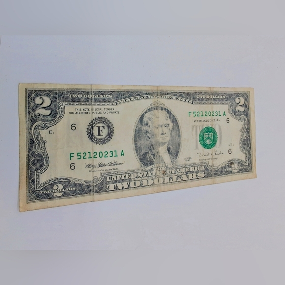 Two Dollar Bill with Green Seal F52120231 A. 1995 Series - Picture 1 of 2